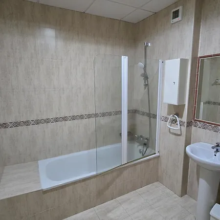 La Cigueena Hotel *