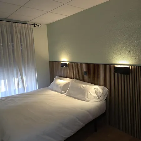 Hotel La Cigueena El Espinar